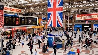 A Walk Through The London Victoria Station London England [upl. by Erehs]